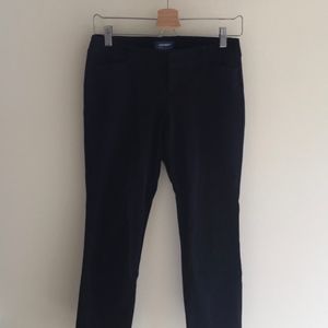 Old Navy Pixie Mid-Calf Crop Pants 4 Petite